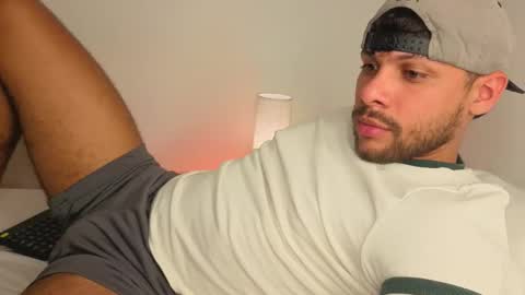 Independent       model  online show from 10, 1, 2026