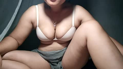 halenka_00 online show from 29, 6, 2026