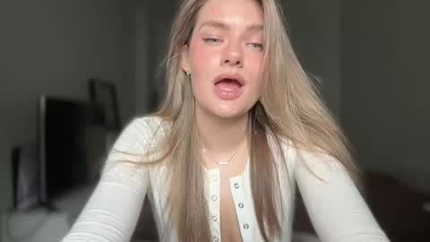 Snapshot of haley_rune chatting on 22, 9, 2025 haley_rune online show from 22, 9, 2025