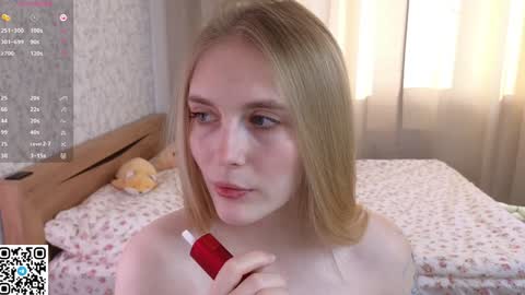 Snapshot of halie_cross chatting on 12, 1, 2025 Nellie online show from 12, 1, 2025