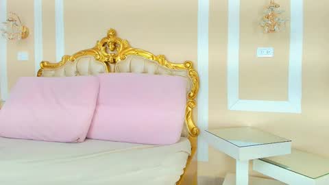 Snapshot of halliestone chatting on 8, 1, 2026 Hallie Stone online show from 8, 1, 2026