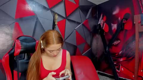 Hana and Zeta online show from 17, 11, 2025