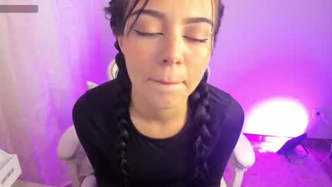 Hana Garcia online show from 28, 10, 2025