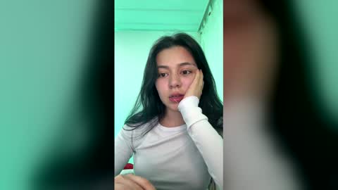 Hana Garcia online show from 17, 5, 2026
