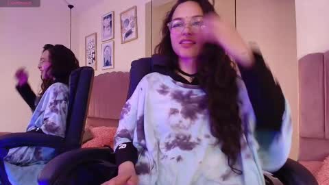 hanabie_ online show from 6, 2, 2026