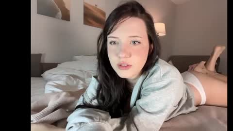 hanahwoods online show from 28, 5, 2026
