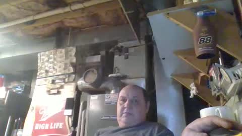 Snapshot of handiemanhere chatting on 8, 1, 2026 naked man online show from 8, 1, 2026