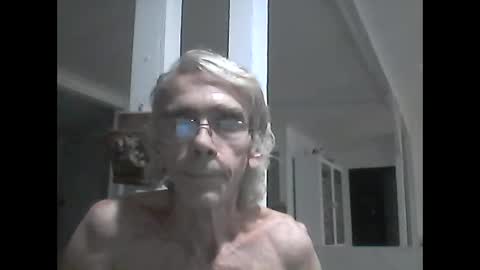 Snapshot of handshappyfu1 chatting on 1, 10, 2025 handshappyfu1 online show from 1, 10, 2025