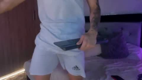 handsome_boys69 online show from 18, 6, 2026