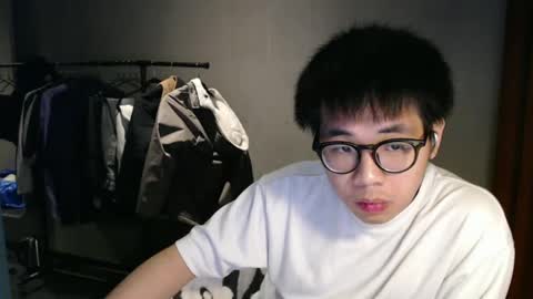 Snapshot of handsome_mannn chatting on 1, 3, 2025 handsome_mannn online show from 1, 3, 2025