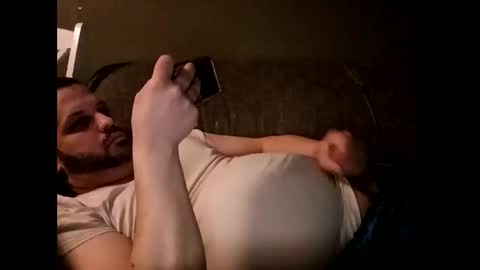 Snapshot of handsomedaddy198924 chatting on 21, 3, 2026 Handsomedaddy198923 online show from 21, 3, 2026