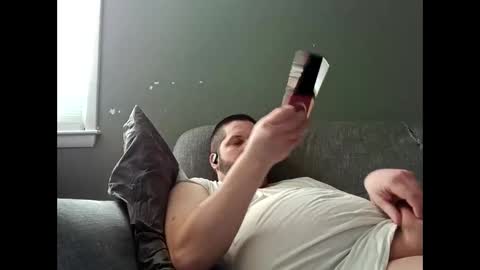 Snapshot of handsomedaddy198924 chatting on 1, 4, 2026 Handsomedaddy198923 online show from 1, 4, 2026