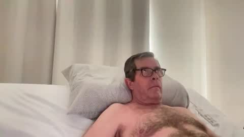 Handsomeone6969 online show from 13, 5, 2026