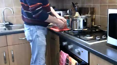 Snapshot of handz2 chatting on 23, 2, 2026 handz2 online show from 23, 2, 2026