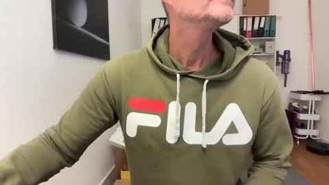 hanky online show from 4, 12, 2025