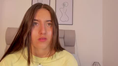 Snapshot of hanna__evans_ chatting on 9, 9, 2025 hanna__evans_ online show from 9, 9, 2025