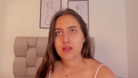 Snapshot of hanna__evans_ chatting on 18, 9, 2025 hanna__evans_ online show from 18, 9, 2025