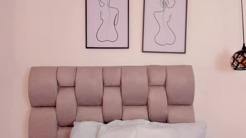 Snapshot of hanna__evans_ chatting on 14, 10, 2025 hanna__evans_ online show from 14, 10, 2025