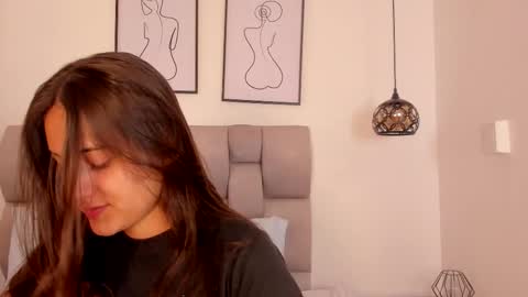 Snapshot of hanna__evans_ chatting on 21, 10, 2025 hanna__evans_ online show from 21, 10, 2025