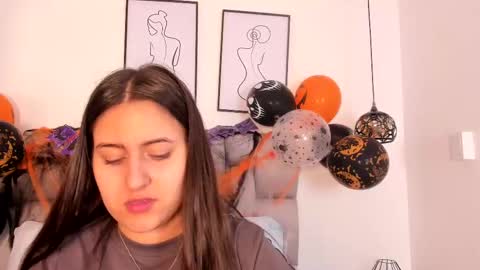 Snapshot of hanna__evans_ chatting on 30, 10, 2025 hanna__evans_ online show from 30, 10, 2025