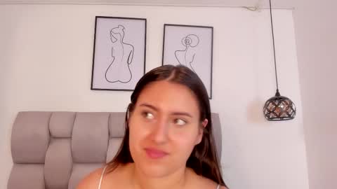 Snapshot of hanna__evans_ chatting on 5, 11, 2025 hanna__evans_ online show from 5, 11, 2025