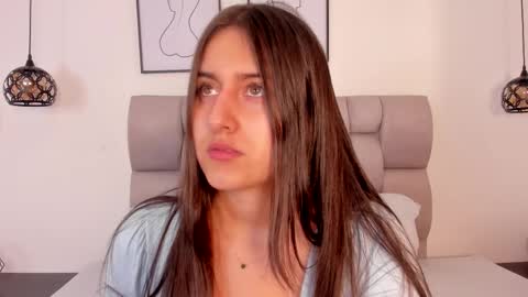 Snapshot of hanna__evans_ chatting on 25, 11, 2025 hanna__evans_ online show from 25, 11, 2025