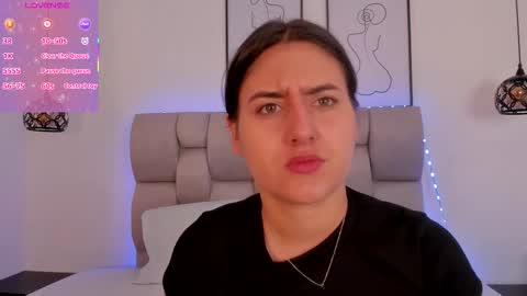 Snapshot of hanna__evans_ chatting on 8, 1, 2026 hanna__evans_ online show from 8, 1, 2026