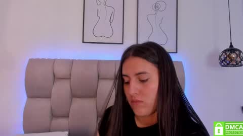 hanna__evans_ online show from 15, 5, 2026