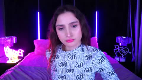 hanna__klein online show from 1, 2, 2025