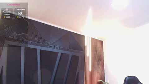 HANNA BECKER online show from 5, 3, 2026