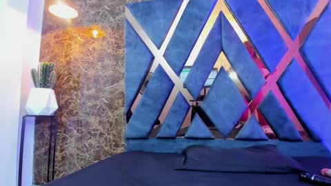 HANNA BECKER online show from 24, 3, 2026