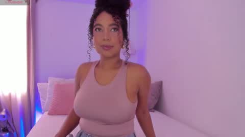 Snapshot of hanna_cupper chatting on 12, 9, 2025 Hanna online show from 12, 9, 2025