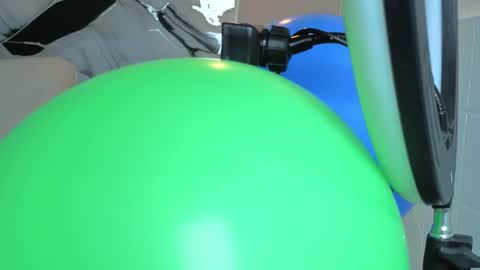 Snapshot of hanna_goldenst chatting on 19, 12, 2025 hanna_goldenst online show from 19, 12, 2025