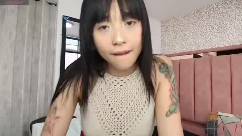 Snapshot of hanna_lee__ chatting on 6, 4, 2026 H A N N A online show from 6, 4, 2026