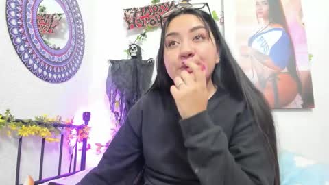 Camila online show from 20, 10, 2025