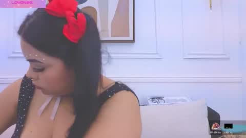 Snapshot of hanna_squirt_1 chatting on 6, 3, 2026 HANNA SOFIA online show from 6, 3, 2026