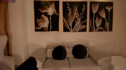  Hanna Connor  online show from 11, 11, 2025