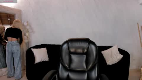  Hanna Connor  online show from 12, 5, 2026