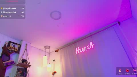 Snapshot of hannah_lovee chatting on 9, 4, 2026 hannah_lovee online show from 9, 4, 2026