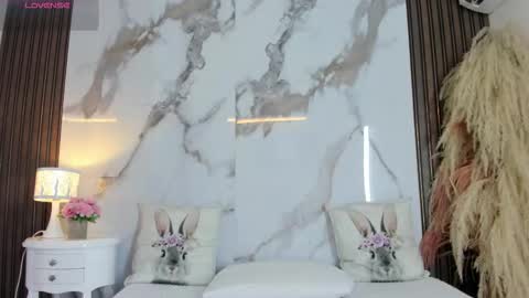 Snapshot of hannahill69 chatting on 5, 3, 2026 Hannahill69 online show from 5, 3, 2026