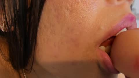 Snapshot of hannahill69 chatting on 11, 4, 2026 Hannahill69 online show from 11, 4, 2026