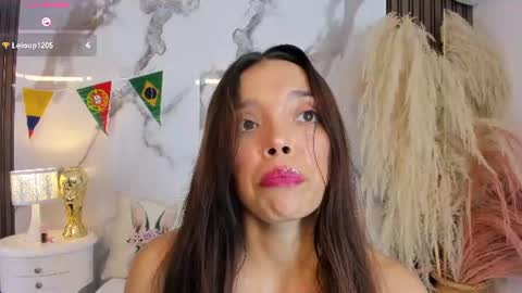 Snapshot of hannahill69 chatting on 25, 6, 2026 Hannahill69 online show from 25, 6, 2026