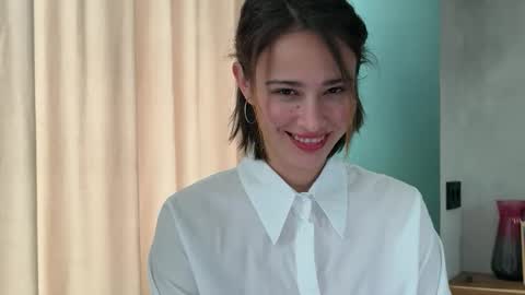 Snapshot of hannahinto chatting on 18, 4, 2026 hannahinto online show from 18, 4, 2026