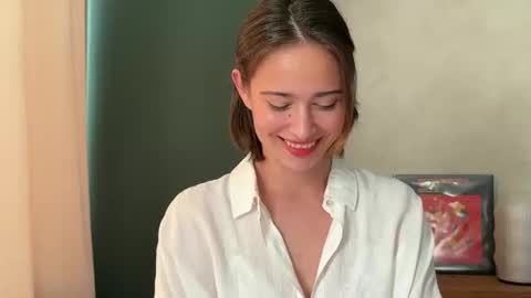 Snapshot of hannahinto chatting on 8, 5, 2026 hannahinto online show from 8, 5, 2026