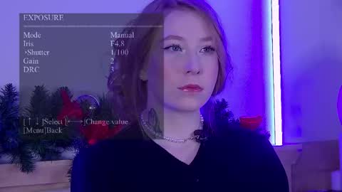 Snapshot of hannahmonttana chatting on 17, 12, 2025 Pearl online show from 17, 12, 2025