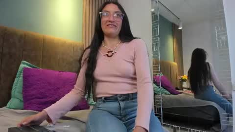 hannawen_ online show from 18, 6, 2026