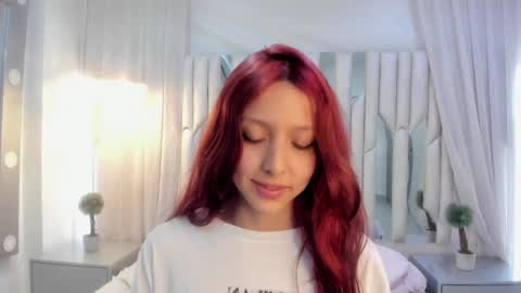 Snapshot of hanniesmile chatting on 16, 2, 2025 Hanni online show from 16, 2, 2025