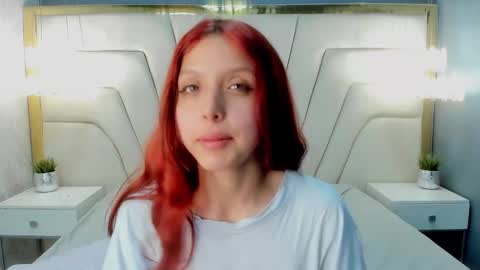 Snapshot of hanniesmile chatting on 18, 2, 2025 Hanni online show from 18, 2, 2025