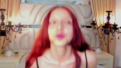 Snapshot of hanniesmile chatting on 20, 2, 2025 Hanni online show from 20, 2, 2025