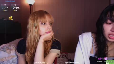 Snapshot of hanniesmile_ chatting on 7, 3, 2026 Hannie online show from 7, 3, 2026